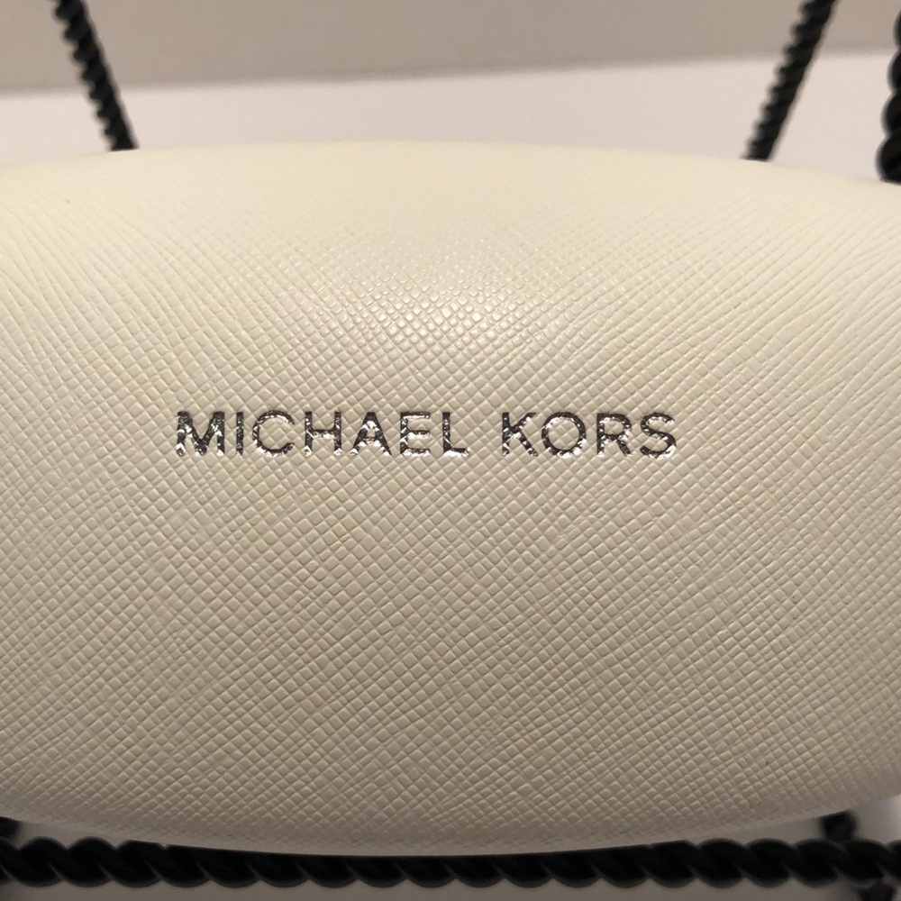 Michael Kors white hard shell sunglasses case - Picture 2 of 9